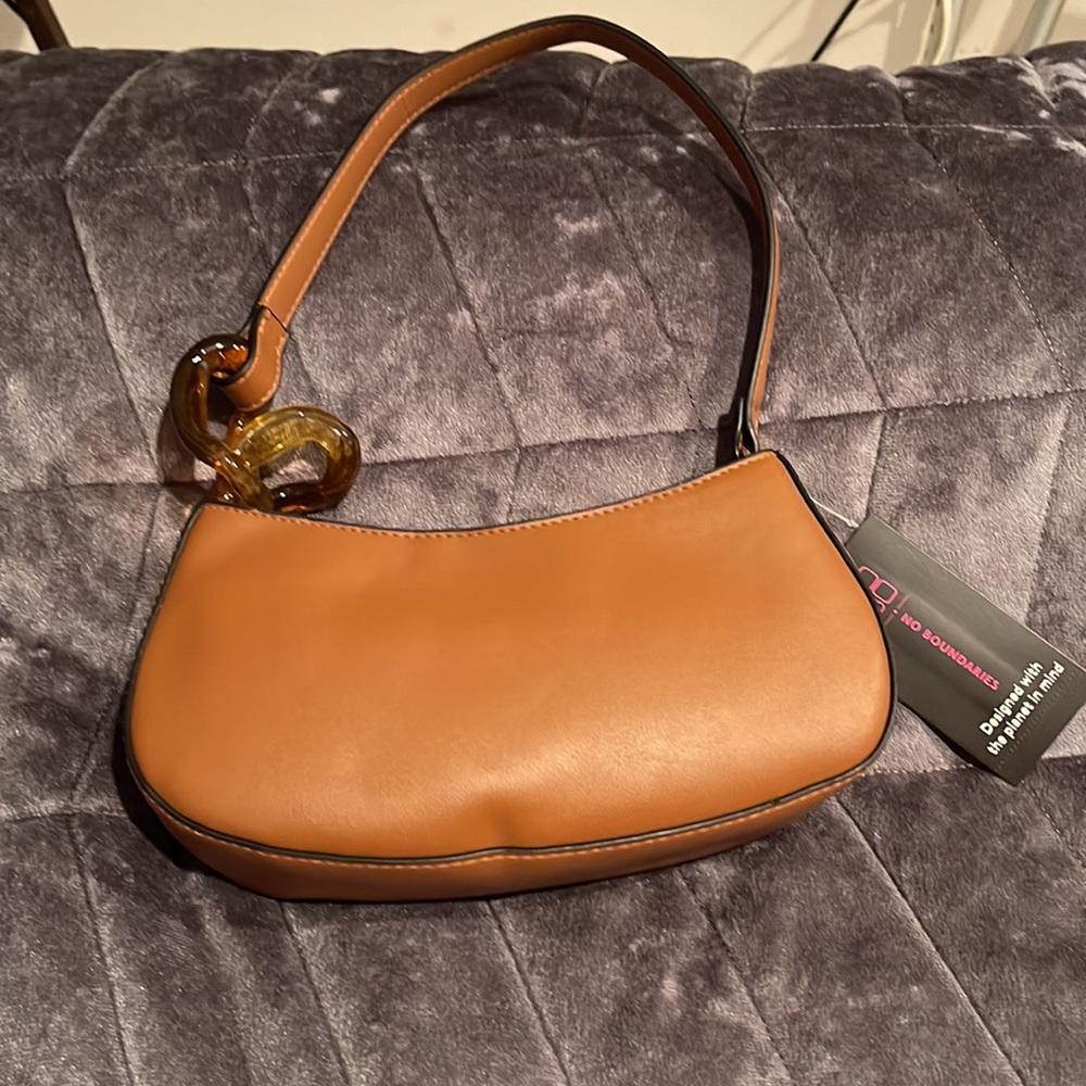 Contemporary baguette handbags - Picture 2 of 4